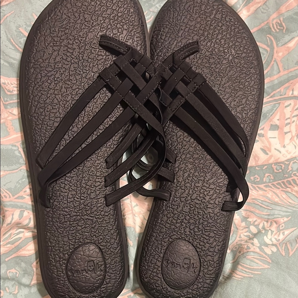 Sanuk Black Sandals with Woven Straps size 8 brand new! No tags.